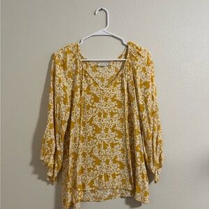 5/$55 !! 🔥 Staccato Mustard Floral Blouse